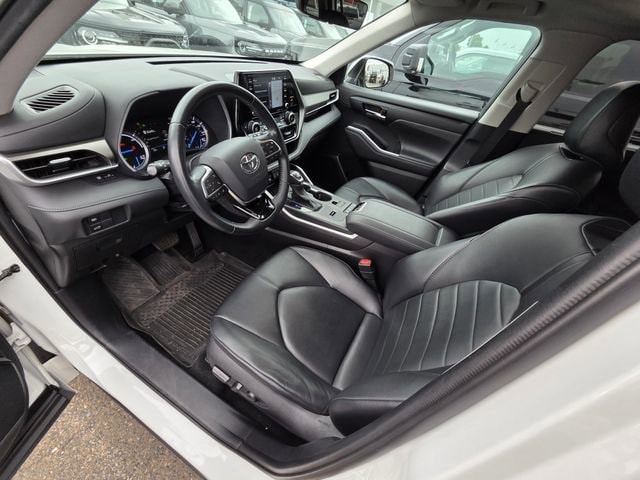 2021 Toyota Highlander Hybrid XLE photo 5