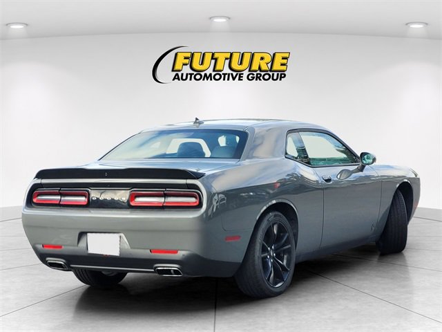 2018 Dodge Challenger SXT photo 3