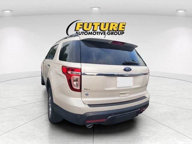 2015 Ford Explorer XLT photo 4