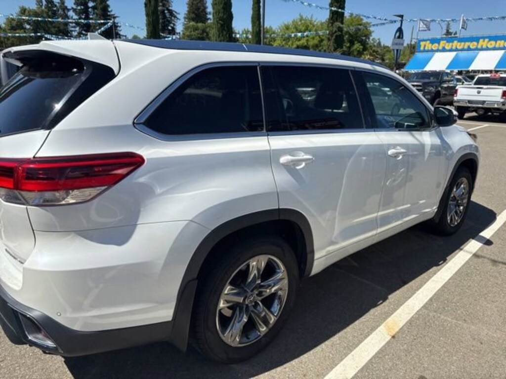 Used 2019 Toyota Highlander Limited Platinum Sport Utility