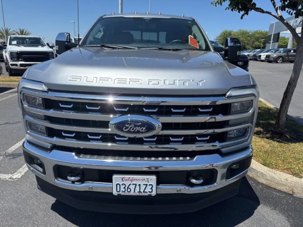 Used 2024 Ford Super Duty F-350 SRW LARIAT Crew Cab Pickup