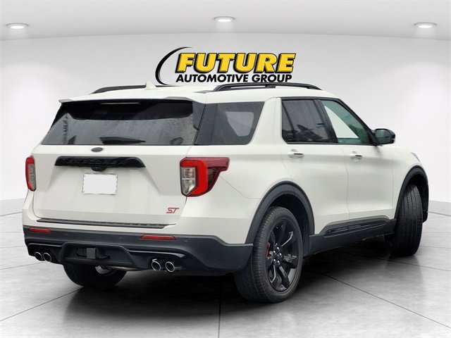 2023 Ford Explorer ST photo 2