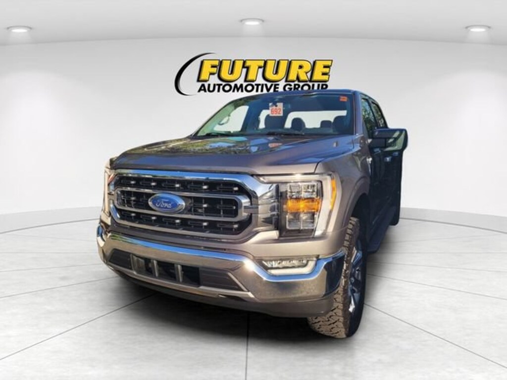 Used 2021 Ford F-150 XLT Crew Cab Pickup