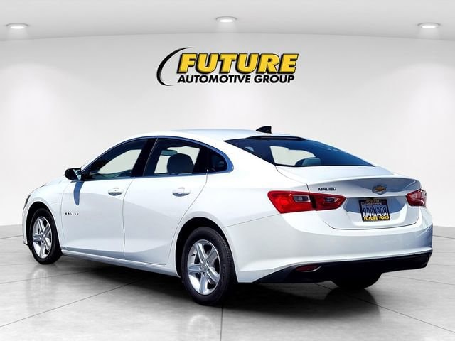 2022 Chevrolet Malibu LS photo 5