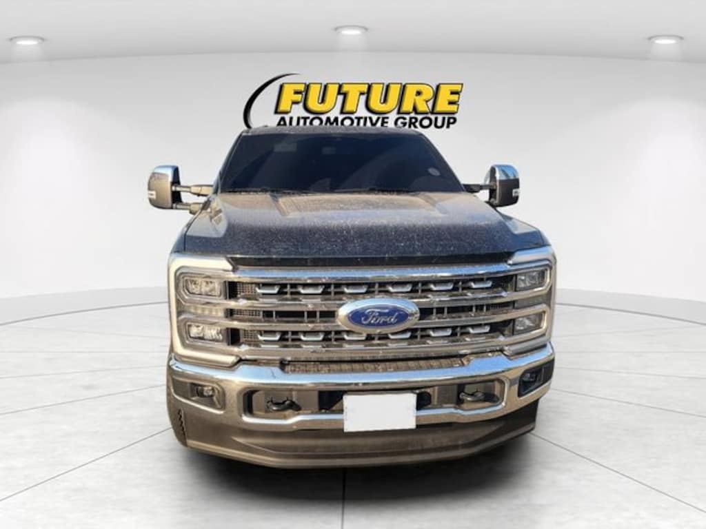 Used 2025 Ford Super Duty F-350 SRW LARIAT Crew Cab Pickup