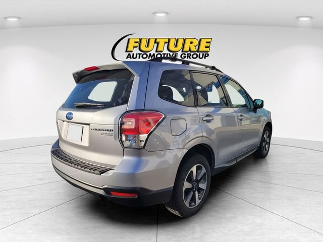 2017 Subaru Forester Premium photo 3
