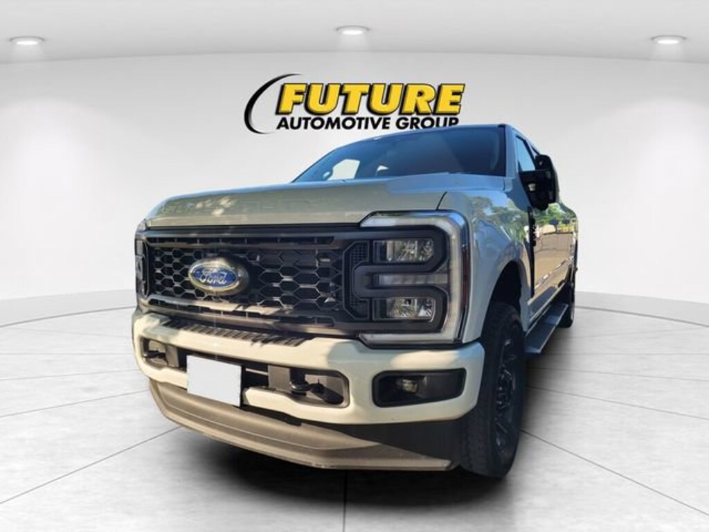 Used 2024 Ford Super Duty F-250 SRW LARIAT Crew Cab Pickup