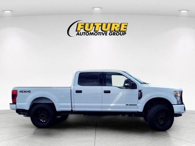 2022 Ford Super Duty F-250 SRW XLT photo 2