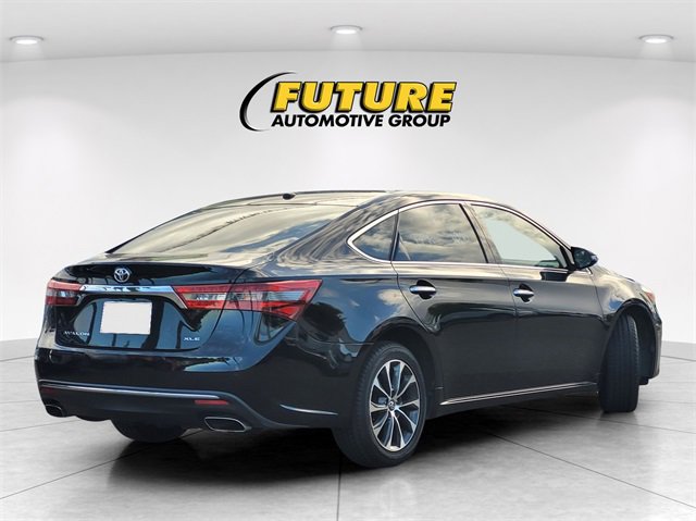 2016 Toyota Avalon photo 3