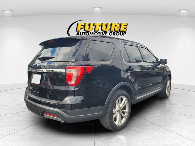 2019 Ford Explorer XLT photo 3