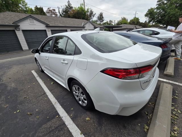 2024 Toyota Corolla LE photo 4