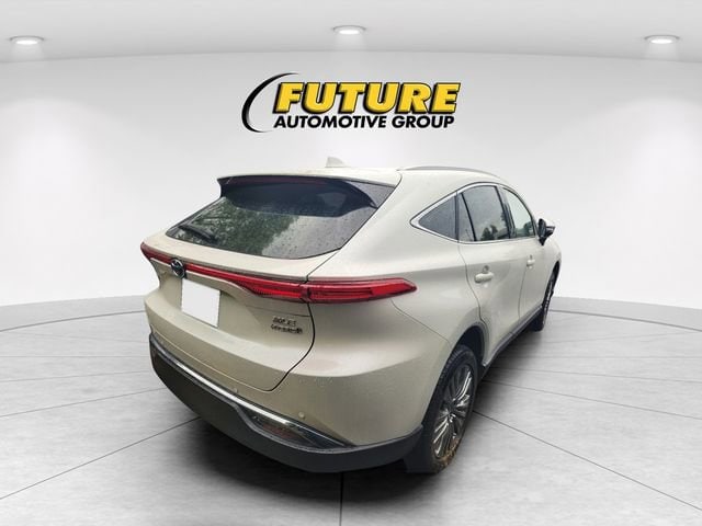 2022 Toyota Venza XLE photo 3
