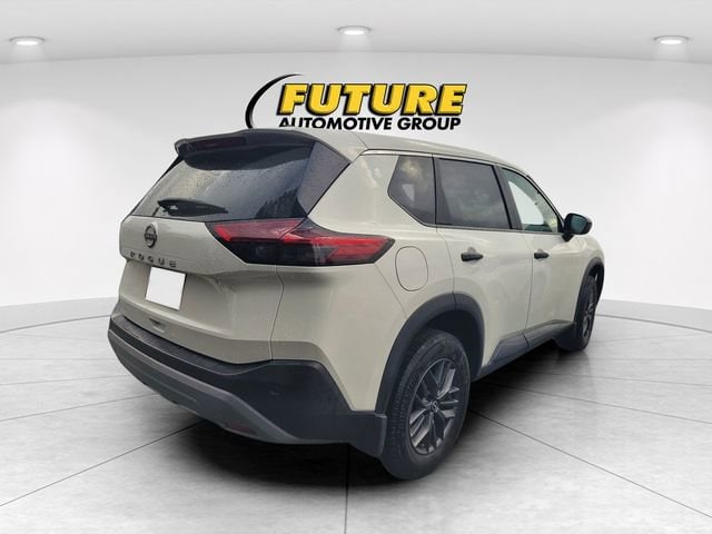 2023 Nissan Rogue S photo 3