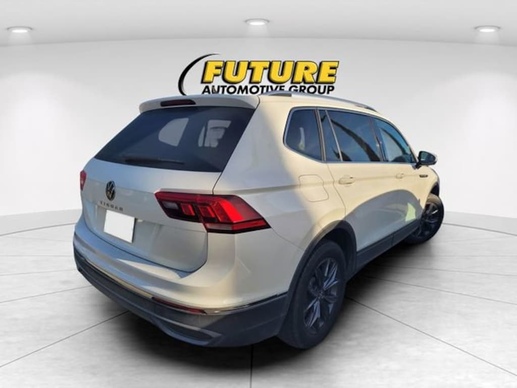 Used 2023 Volkswagen Tiguan SE Sport Utility