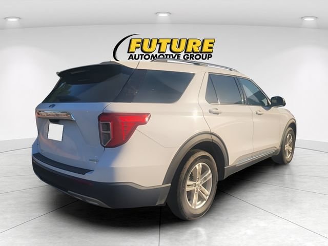 2020 Ford Explorer XLT photo 3