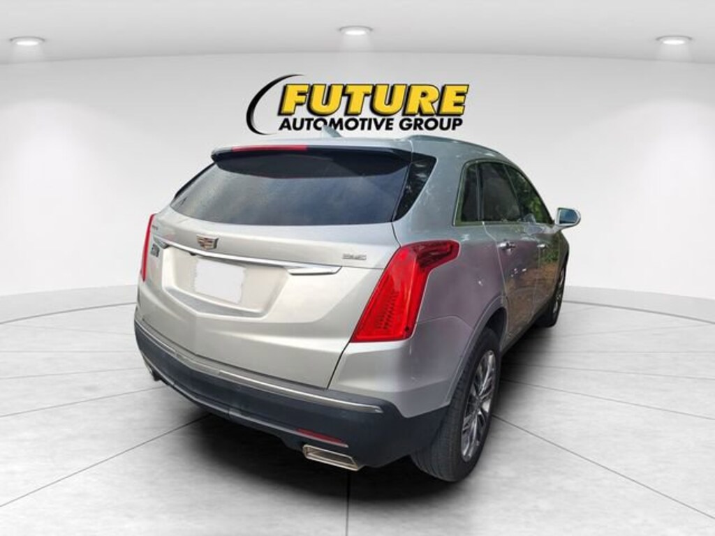 Used 2017 Cadillac XT5 Premium Luxury FWD Sport Utility