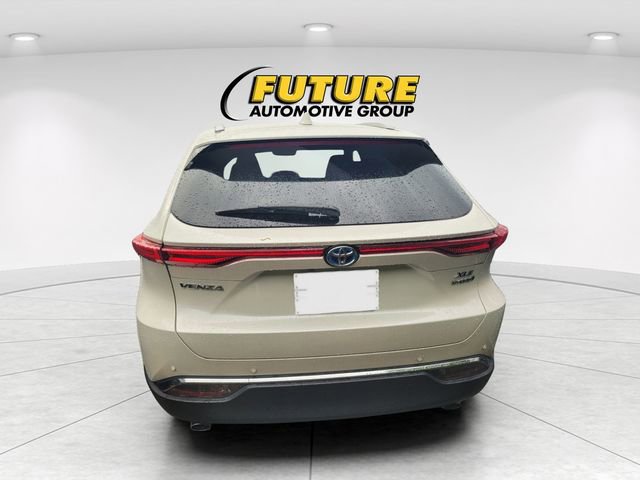 2022 Toyota Venza XLE photo 4