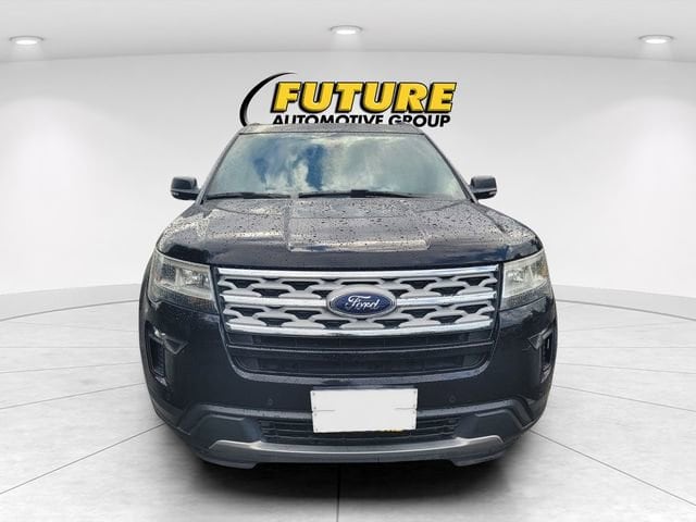 2019 Ford Explorer XLT photo 2