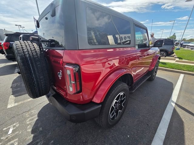 2021 Ford Bronco Outer Banks photo 3