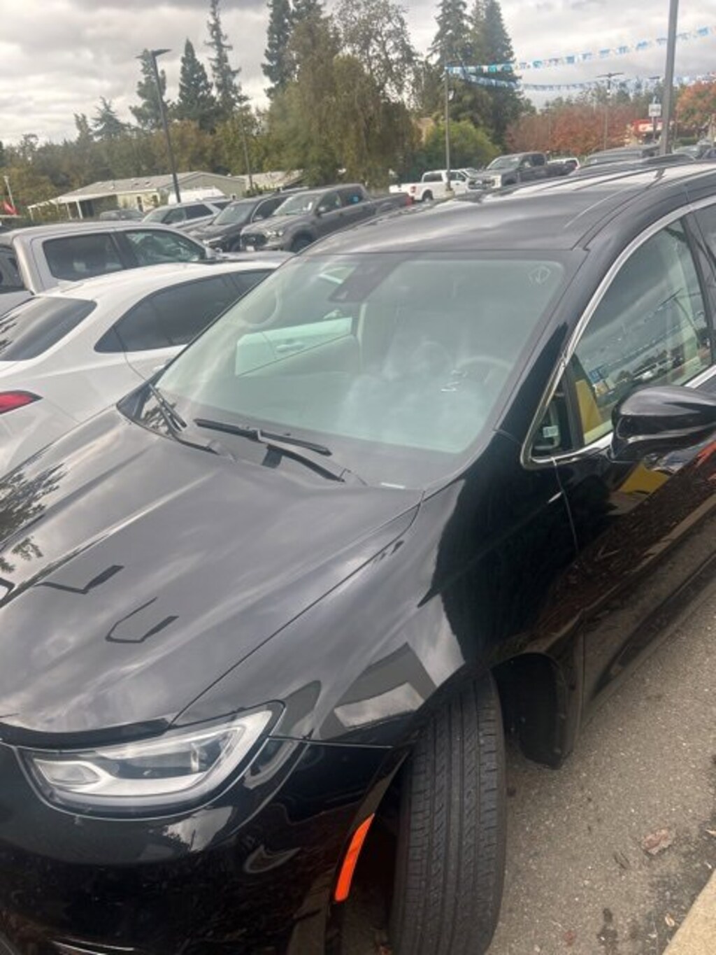 Used 2024 Chrysler Pacifica Touring L Mini-van, Passenger