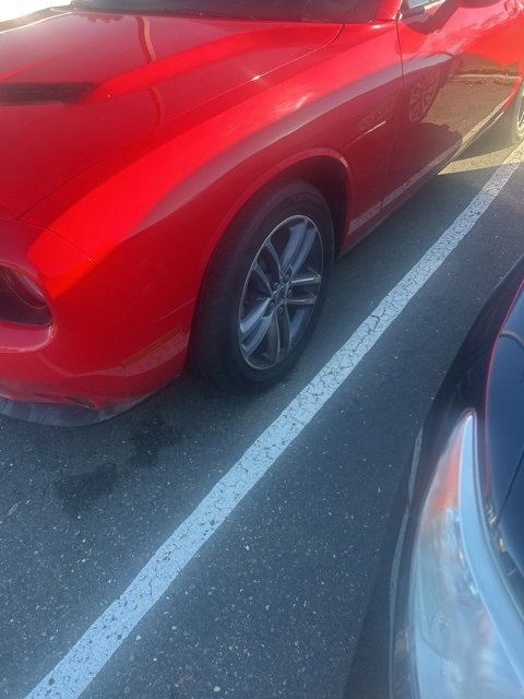 2019 Dodge Challenger SXT AWD photo 3