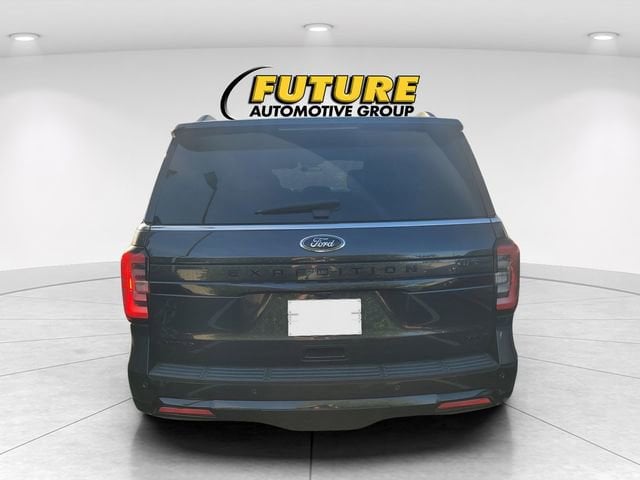 2023 Ford Expedition Max Limited photo 4