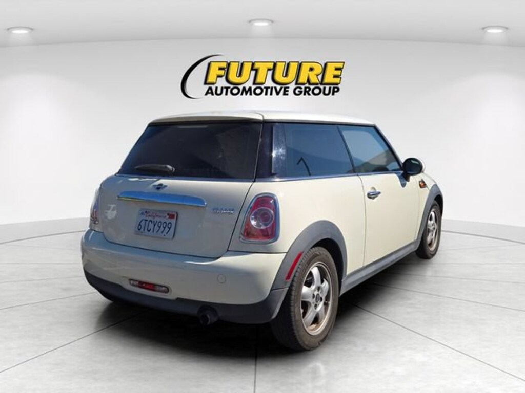 Used 2011 MINI Cooper Hardtop Hatchback