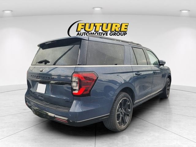 2022 Ford Expedition Max Limited photo 3