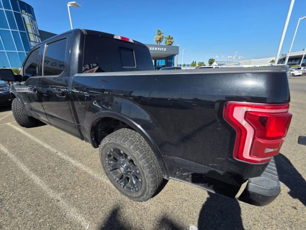 Used 2017 Ford F-150 Lariat Crew Cab Pickup