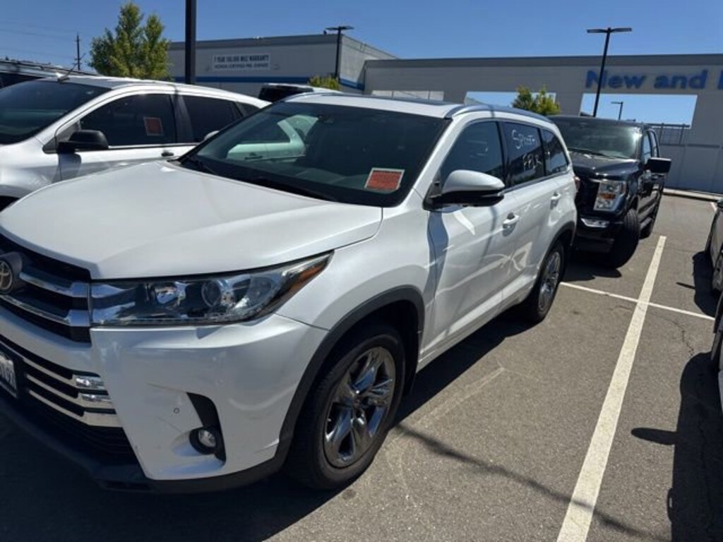 Used 2019 Toyota Highlander Limited Platinum Sport Utility
