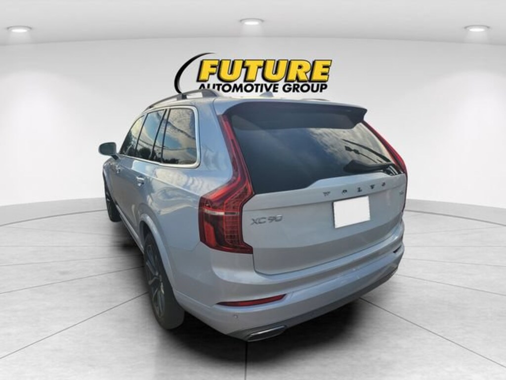 Used 2019 Volvo XC90 Momentum Sport Utility