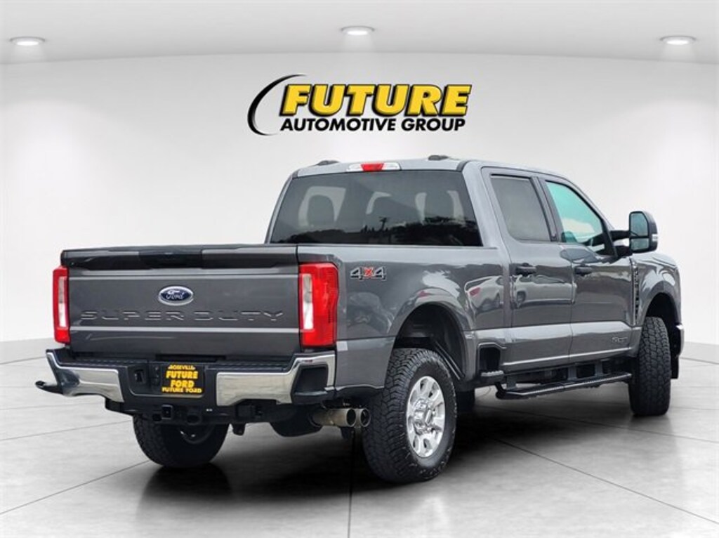 Used 2024 Ford Super Duty F-250 SRW XLT Crew Cab Pickup