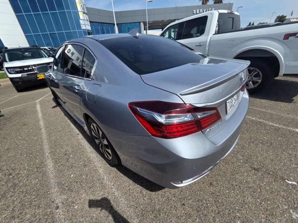 Used 2017 Honda Accord Hybrid Touring 4dr Car