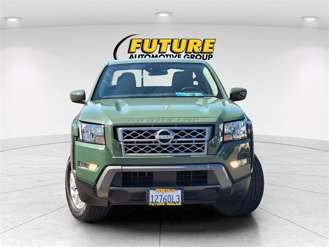 2022 Nissan Frontier SV Crew Cab photo 2