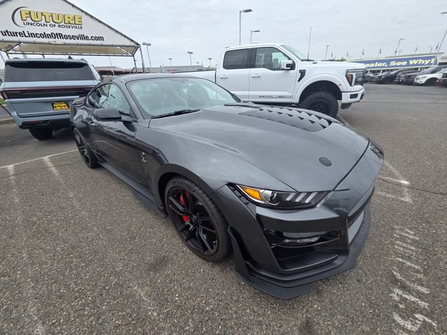 2020 Ford Mustang Shelby GT500 photo 2