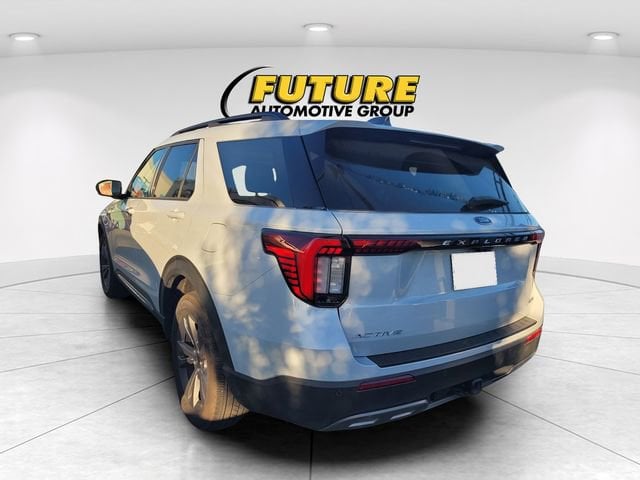2025 Ford Explorer Active photo 4
