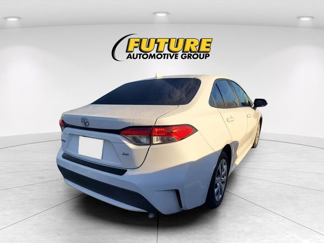 2021 Toyota Corolla LE photo 3
