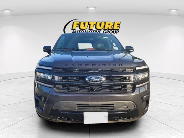 2023 Ford Expedition Max Limited photo 2