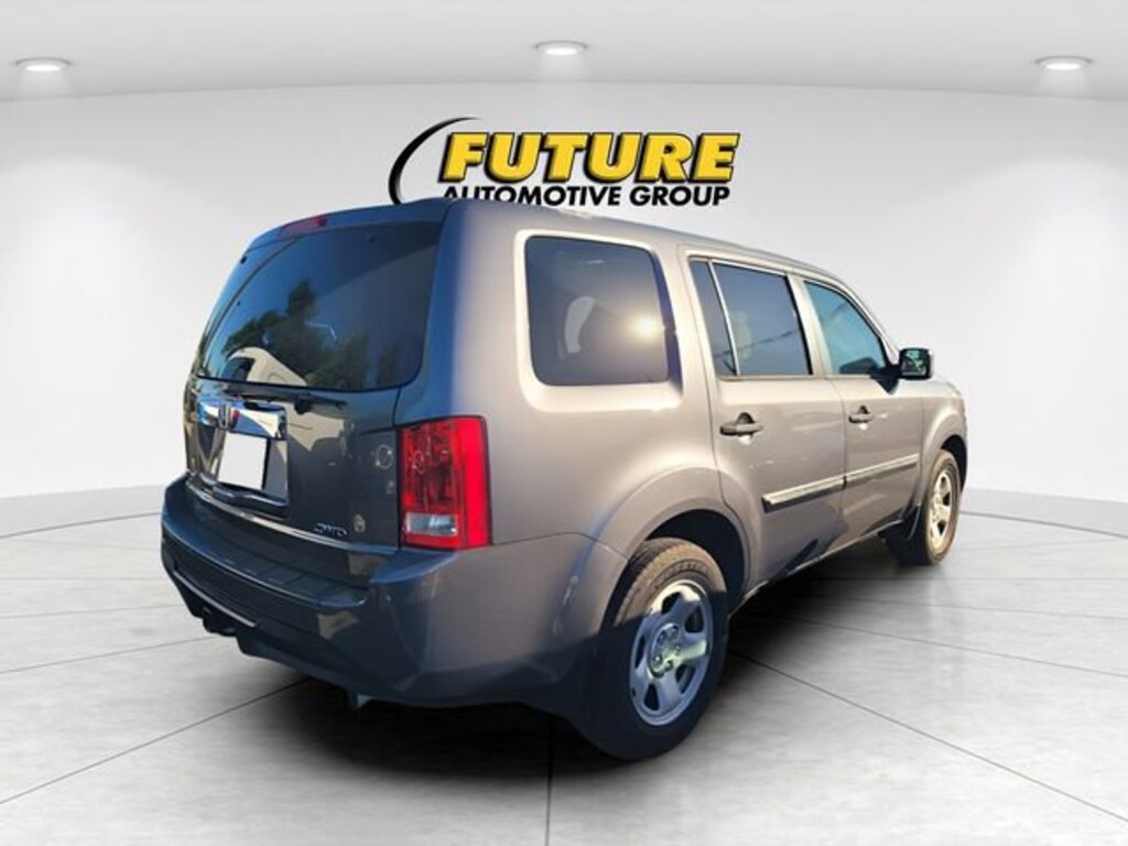Used 2015 Honda Pilot LX Sport Utility