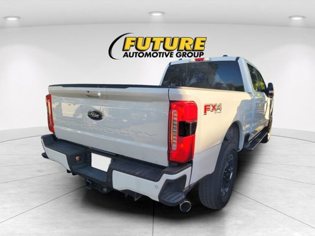 Used 2024 Ford Super Duty F-250 SRW LARIAT Crew Cab Pickup