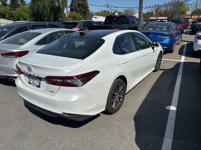 2023 Toyota Camry XLE V6 photo 3