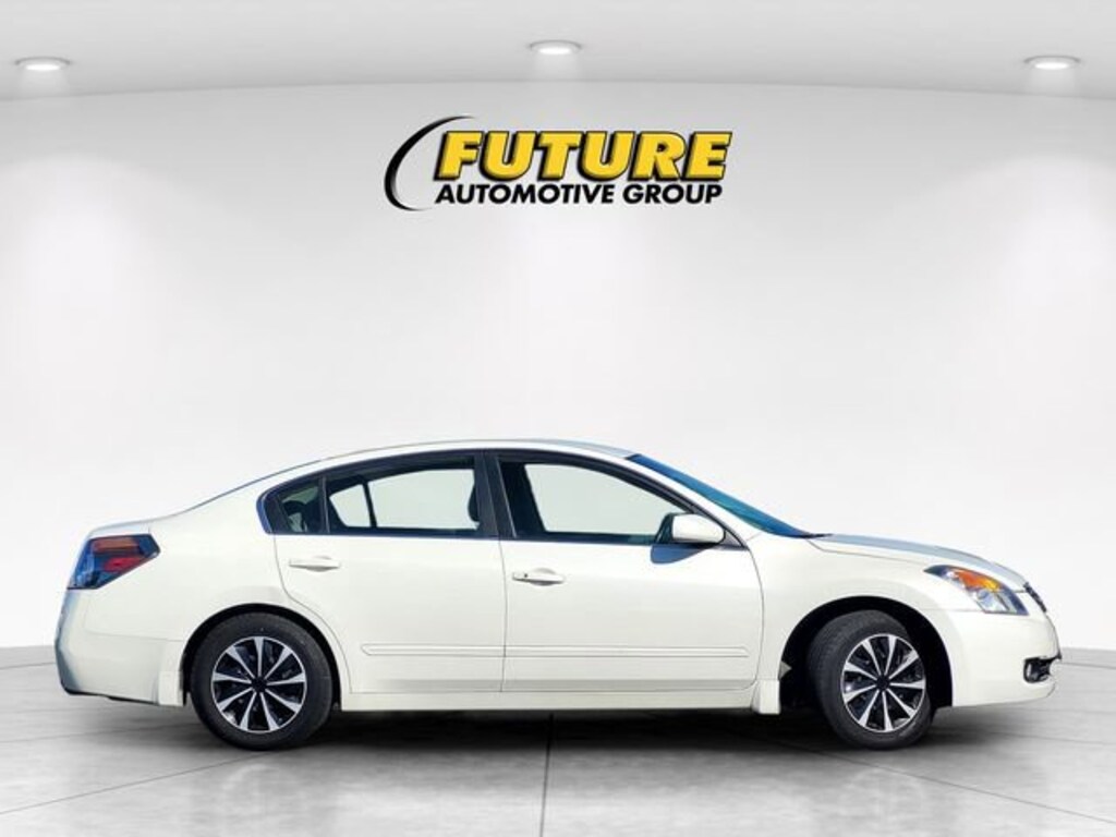 Used 2009 Nissan Altima 2.5 S 4dr Car