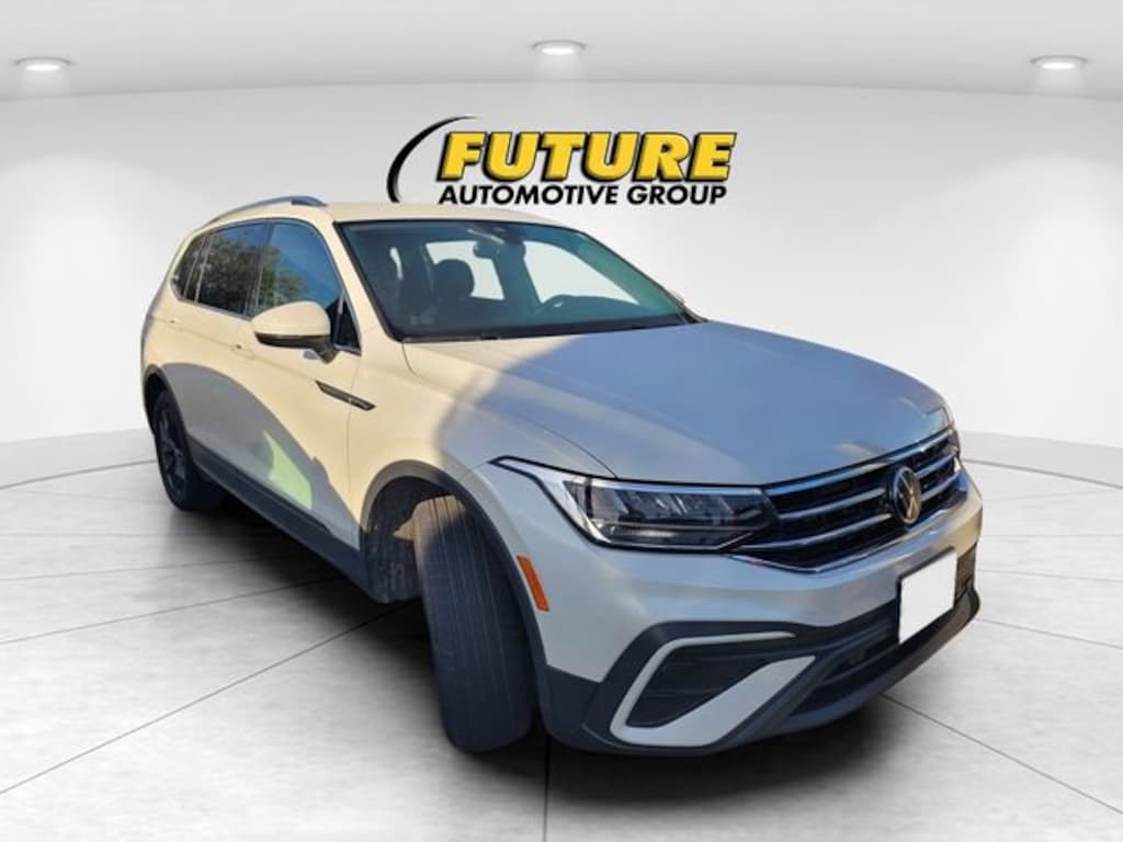 Used 2023 Volkswagen Tiguan SE Sport Utility