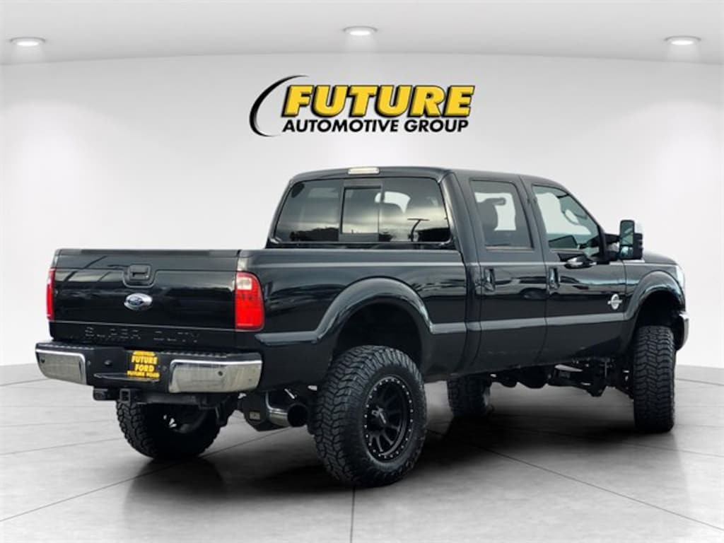 Used 2014 Ford Super Duty F-250 SRW Lariat Crew Cab Pickup