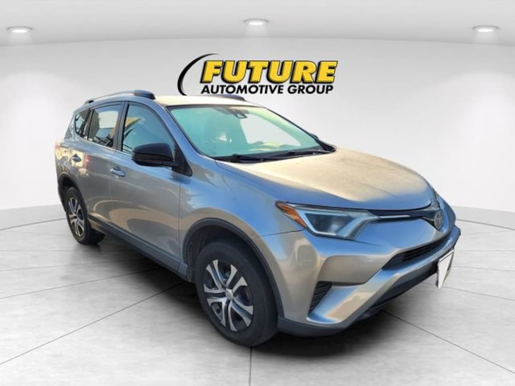 Used 2018 Toyota RAV4 LE Sport Utility