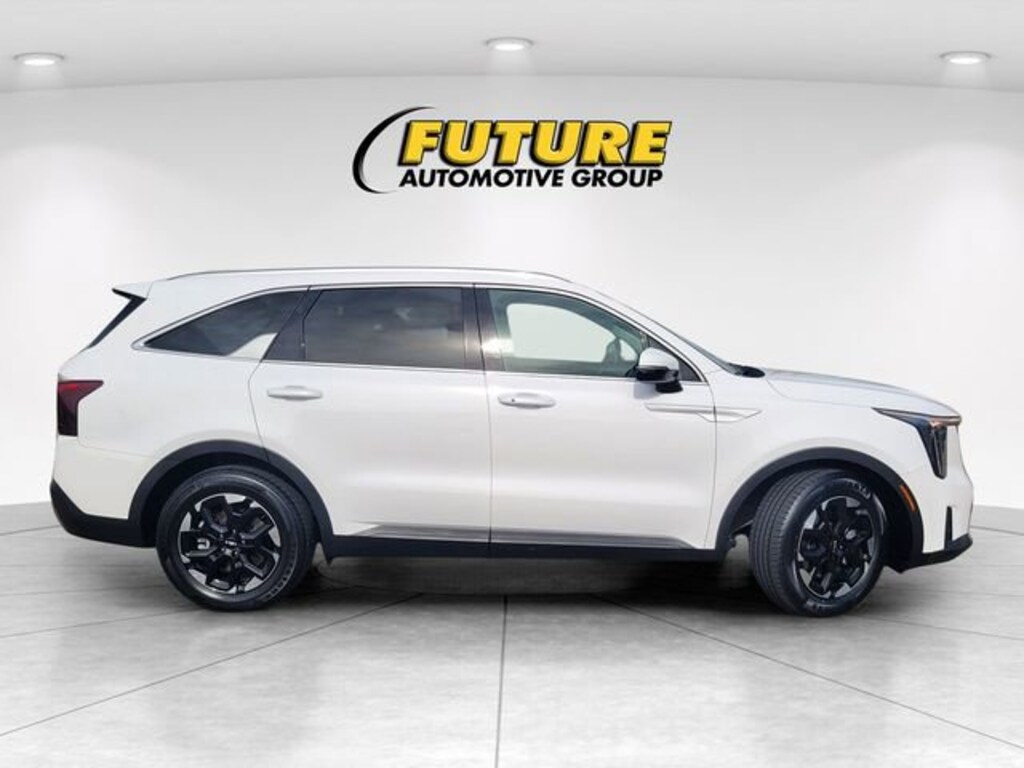 Used 2024 Kia Sorento S Sport Utility