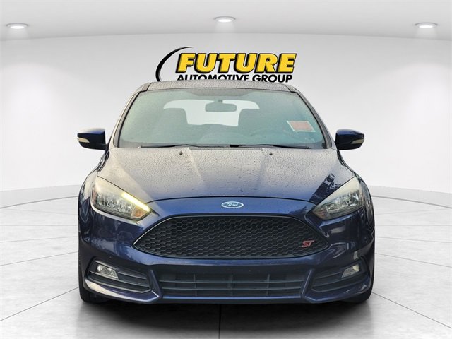 2017 Ford Focus ST photo 2