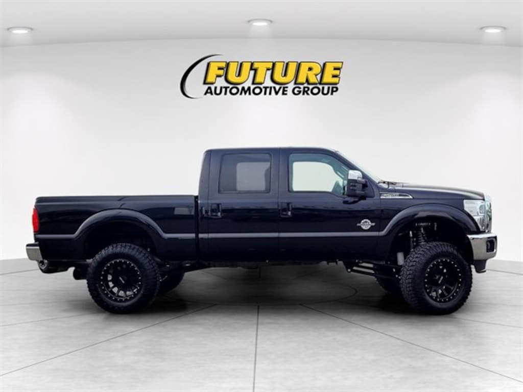 Used 2014 Ford Super Duty F-250 SRW Lariat Crew Cab Pickup