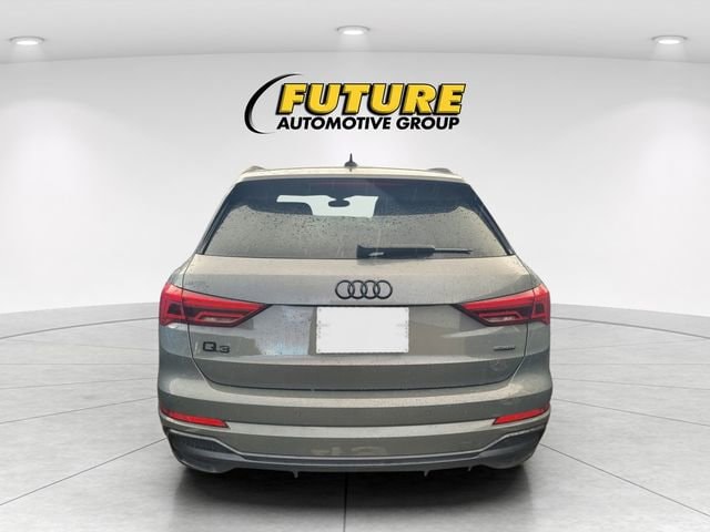 2022 Audi Q3 S line Premium Plus photo 4