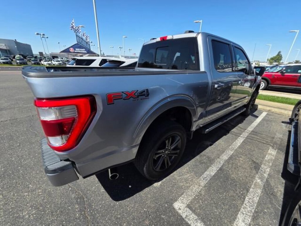 Used 2022 Ford F-150 LARIAT Crew Cab Pickup
